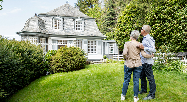 Is It Time To Sell Your Second Home? | MyKCM